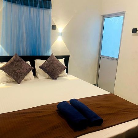 Fly Infinity - Home Stay Канди Экстерьер фото