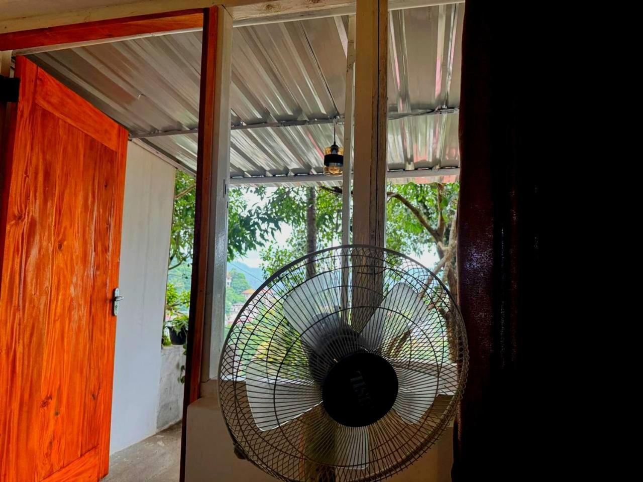 Fly Infinity - Home Stay Канди Экстерьер фото