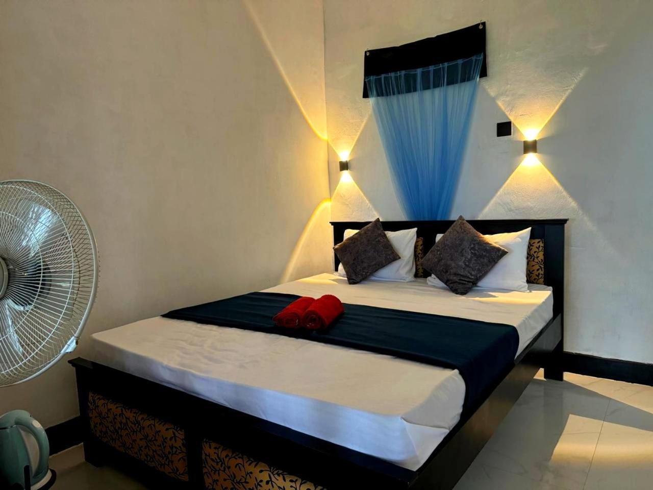 Fly Infinity - Home Stay Канди Экстерьер фото