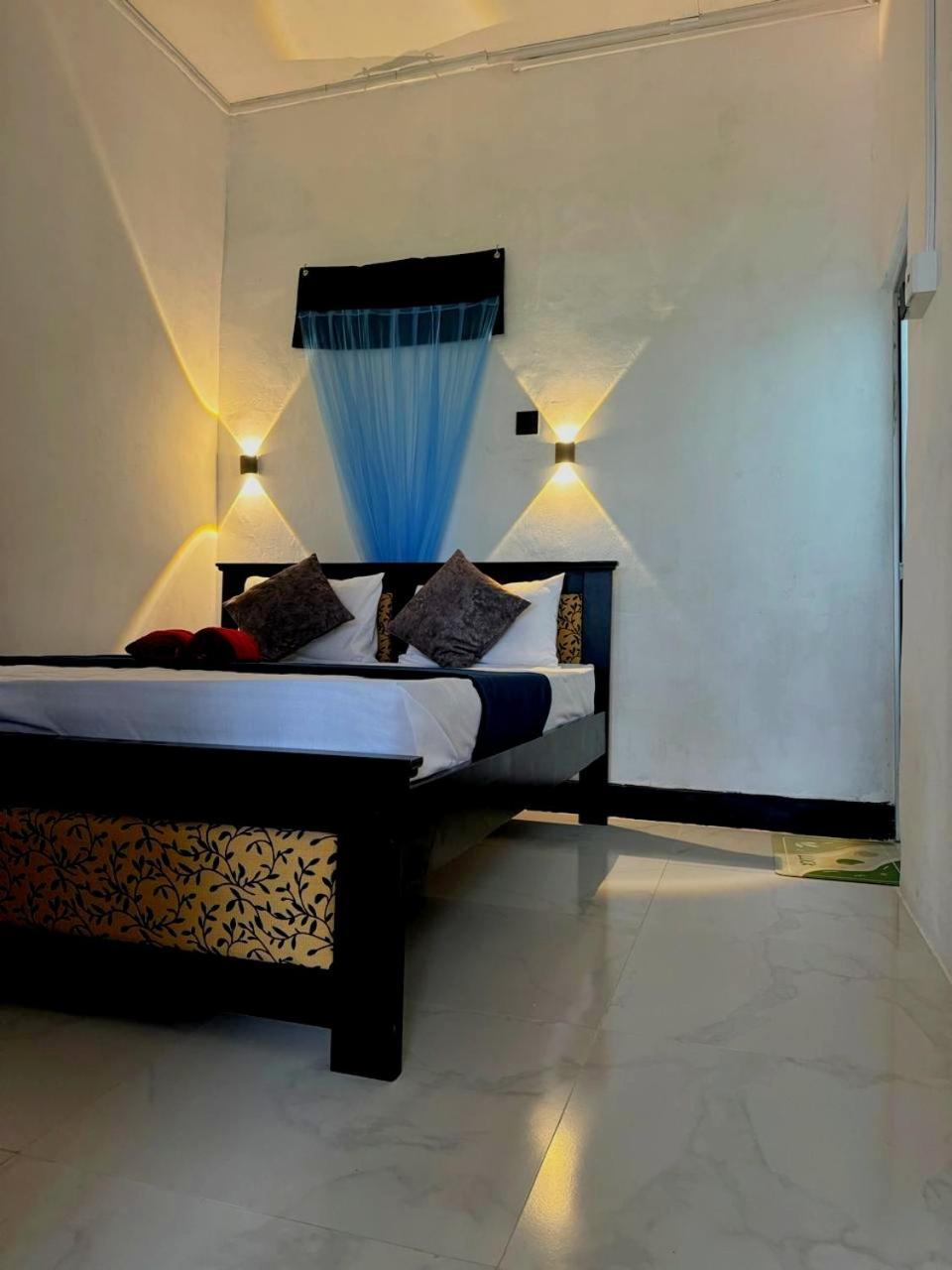 Fly Infinity - Home Stay Канди Экстерьер фото